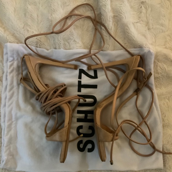 Heels - Picture 4 of 5